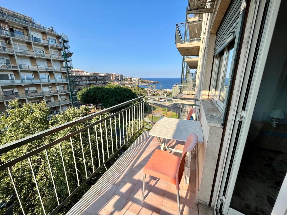 Sea View Holiday Apartment คาตาเนีย ภายนอก รูปภาพ